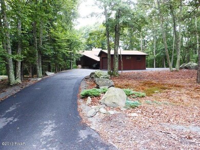 323 Canoe Brook Dr, Hawley, PA 18428 - photo 3