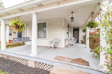 897 E Mulberry St, Lancaster, OH 43130 - photo 2