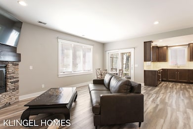 52-web-or-mls-920-w-savidge-st