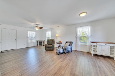 127 Calhoun St, Alderson, WV 24910 - photo 7