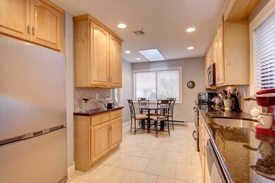 183 Cross Slope Ct unit A, Manalapan, NJ 07726 - photo 2