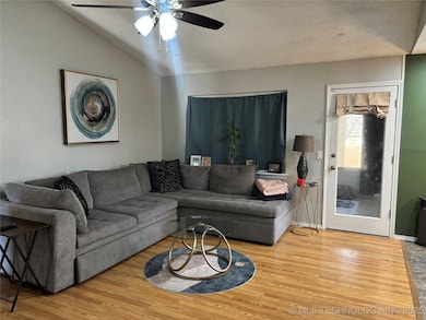 3114 S Maple Place, Broken Arrow, OK 74012 - photo 4