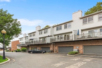 473 Undercliff Ave, Edgewater, NJ 07020 - photo 2