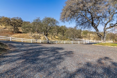 2155 El Faro Way, La Grange, CA 95329 - photo 5