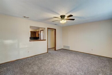 235 Deer Dr, Cache, OK 73527 - photo 5