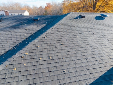 1715 S El Chaparral Ave, Columbia, MO 65201 - photo 3