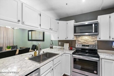 15-Kitchen_SLS_-0329