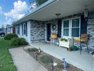 1078 Dutchman Ln, Seymour, IN 47274 - photo 2