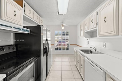 13752 Vía Flora unit B, Delray Beach, FL 33484 - photo 5