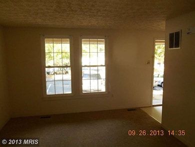 418 Shady Glen Dr, Capitol Heights, MD 20743 - photo 2