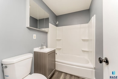 1105 S Tabbert Cir, Sioux Falls, SD 57103 - photo 7