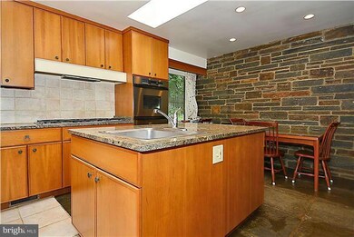 8501 Old Seven Locks Rd, Bethesda, MD 20817 - photo 7