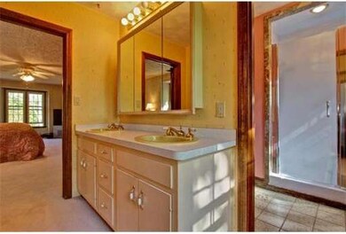 199 Millwood St, Framingham, MA 01701 - photo 7