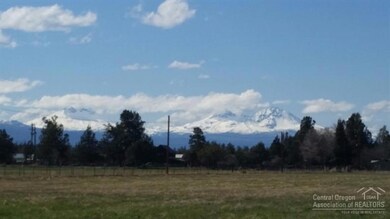 3698 SW Helmholtz Way, Redmond, OR 97756 - photo 4