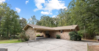 131 Cannongate Cir, Sharpsburg, GA 30277 - photo 2