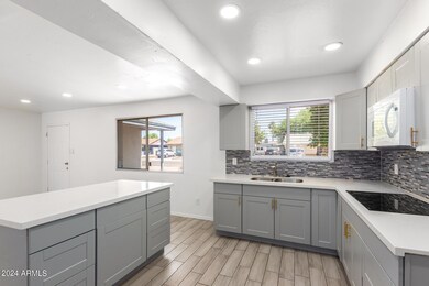 8248 W Piccadilly Rd, Phoenix, AZ 85033 - photo 7