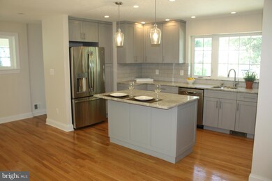 3319 Kaywood Dr, Falls Church, VA 22041 - photo 2