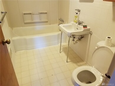 2002 Baker Ave, Everett, WA 98201 - photo 4