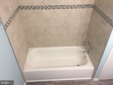 6011 Emerson St unit 501, Bladensburg, MD 20710 - photo 3