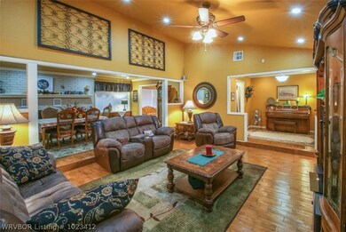 1910 W Shawntel Smith Blvd, Muldrow, OK 74948 - photo 2