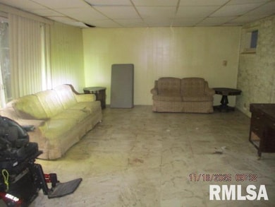 13823 2nd St, Pekin, IL 61554 - photo 4