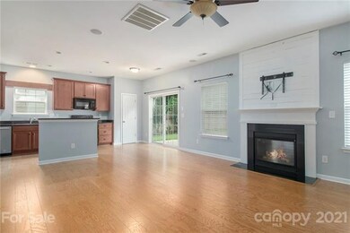 1637 Beleek Ridge Ln, Clover, SC 29710 - photo 6