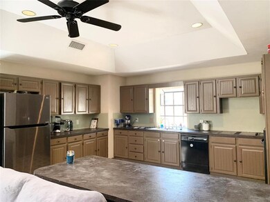 120 Guinevere Dr, Weatherford, TX 76086 - photo 4