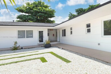 7800 NE 10th Ct unit 5, Miami, FL 33138 - photo 2