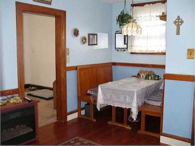 Kitchen. Breakfast nook in the kitchen.