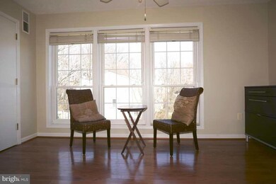 10096 Oakton Terrace Rd unit 100096, Oakton, VA 22124 - photo 7