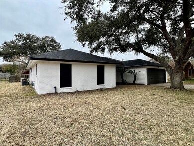 3417 Lanarkshire St, Bay City, TX 77414 - photo 2
