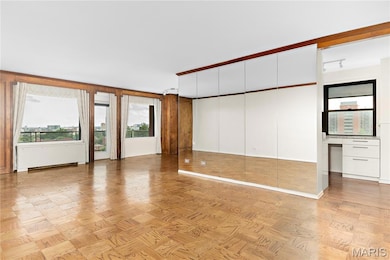 Executive House Apartments unit 10F, Saint Louis, MO 63108 - photo 3