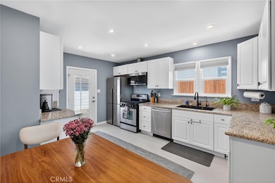 4813 W 130th St, Hawthorne, CA 90250 - photo 3