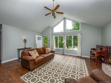 12 Cedar Ridge Dr, Asheville, NC 28806 - photo 3