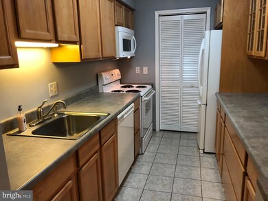 301 Meadowbrook Dr unit 3A, Mays Landing, NJ 08330 - photo 4