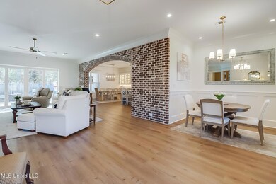 Living Room/Formal Dining