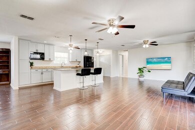 406 Holmes Exterior-13