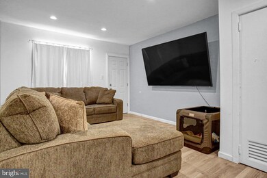 1329 Kenny St, Reading, PA 19602 - photo 5