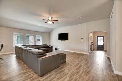 5295 Latigo Ct, Alvin, TX 77511 - photo 7