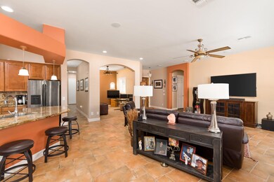 05_9264EGoldenCir5_mls