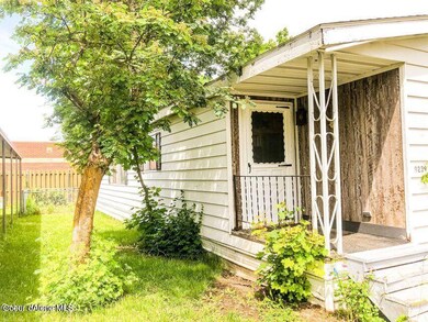 5 Covered Porch