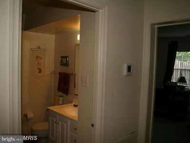 5927 First Landing Way, Burke, VA 22015 - photo 4