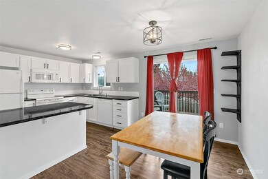 9015 Thea Rose Dr SE, Yelm, WA 98597 - photo 5