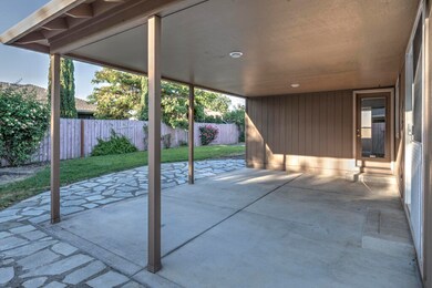 2593StJames-8