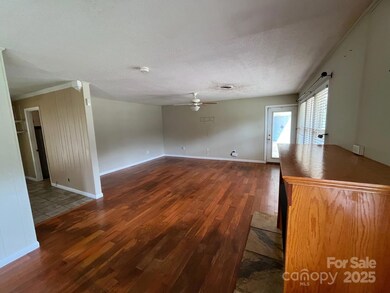 2534 Nix Creek Rd, Marion, NC 28752 - photo 6