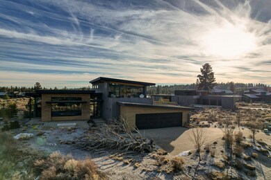 61518 Southwest Skene Trail Exteriors ML