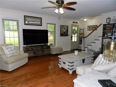 2250 Kivett Dr, Greensboro, NC 27406 - photo 3