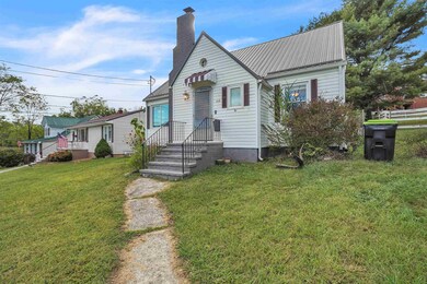 715 Randolph Ave, Pulaski, VA 24301 - photo 3