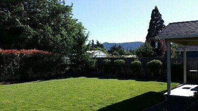 114 Aurora Ln, Central Point, OR 97502 - photo 3