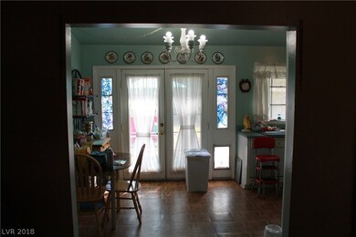 Entry way into Kitchen and Dining areas.